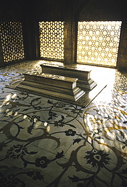 Interior of the Taj Mahal, UNESCO World Heritage Site, Agra, Uttar Pradesh state, India, Asia