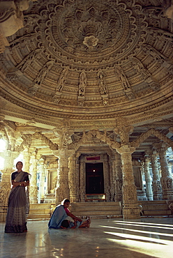 Interior of Vimal Vasahi Temple, built in 1031 dedicated to the first Jain saint, Mount Abu, Rajasthan state, India, Asia