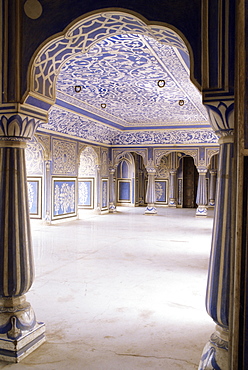 Stylized foral motif, chalk blue and white painted Mahal (hall), the City Palace, Jaipur, Rajasthan state, India, Asia