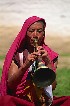 Yellow Sect Tibetan monk, Qinghai, China, Asia