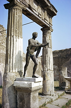 Temple of Apollo, Pompeii, UNESCO World Heritage Site, Campania, Italy, Europe