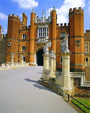 The Queen's Beasts on the bridge leading to Hampton Court Palace, Hampton Court, London, England, UK