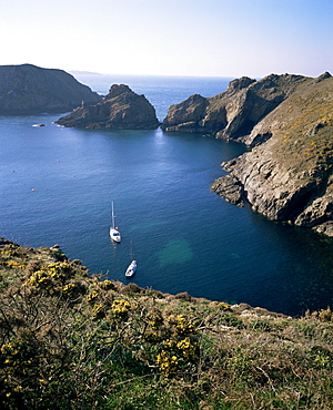 Havre Gosselin, looking north to Gouliot headland, west coast, Sark, Channel Islands, United Kingdom, Europe