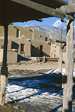 Multistorey adobe buildings in north complex dating from around 1450 AD, Taos Pueblo, UNESCO World Heritage Site, Taos, New Mexico, United States of America (U.S.A.), North America