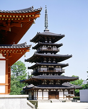 Yakushiji Temple, constructed by Emperor Temmu in the late 7th century, Nara, UNESCO World Heritage Site, Japan, Asia
