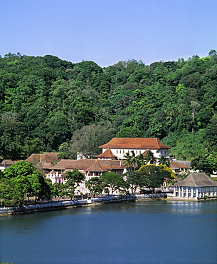 Sri Dalada Maligawa (Temple of the Tooth), housing the Buddha's tooth relic, Kandy, UNESCO World Heritage Site, Sri Lanka, Asia