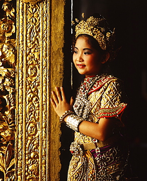 Young Thai dancer, Thailand, Southeast Asia, Asia