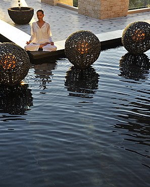 Meditation, Shangri La Boracay Resort and Spa in Boracay, Philippines, Southeast Asia, Asia