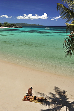 Massage on the beach, Shangri La Boracay Resort and Spa in Boracay, Philippines, Southeast Asia, Asia