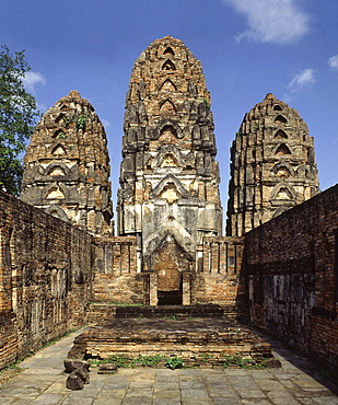 Wat Si Sawai, a temple of Khmer origin, Sukhothai, UNESCO World Heritage Site, Thailand, Southeast Asia, Asia