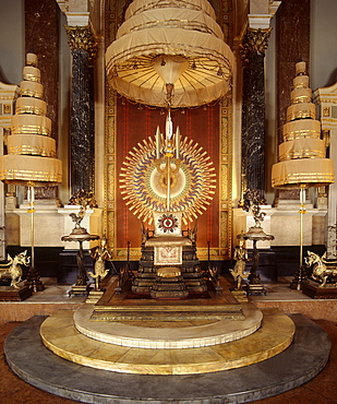 The Throne of the King of Thailand, Dusit Mahaprasat Throne Hall, Royal Palace, Bangkok, Thailand, Southeast Asia, Asia