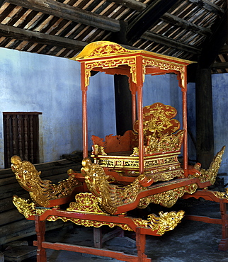 Palanquin at Dinh Duong Nu, Hue, Vietnam, Indochina, Southeast Asia, Asia