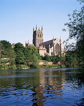 Worcester Cathedral and the River Severn, Worcester, Hereford and Worcester, England, United Kingdom, Europe