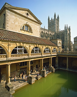 The Roman Baths with the Abbey behind, Bath, UNESCO World Heritage Site, Avon, England, United Kingdom, Europe