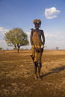 Mursi woman with clay lip plate, Mursi Hills, Mago National Park, Lower Omo Valley, Ethiopia, Africa