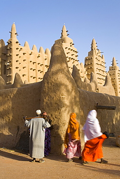 Djenne Mosque, the largest mud structure in the world, UNESCO World Heritage Site, Djenne, Niger Inland Delta, Mali, West Africa, Africa