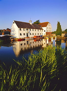 Hambleden Mill on the River Thames, Buckinghamshire, England, UK, Europe