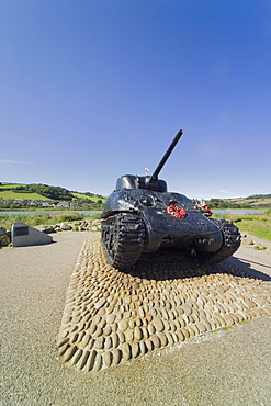 Tank commemorating D-Day rehearsals, Slapton Sands, Slapton Ley, South Hams, Devon, England, United Kingdom, Europe