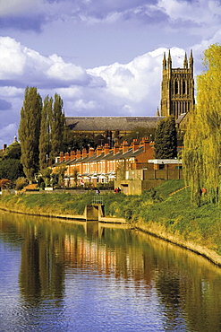 View of the city of Worcester from the Severn Way footpath alongside the River Severn, Worcestershire, England, United Kingdom, Europe