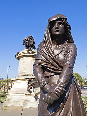 Statue of Lady Macbeth with William Shakespeare behind, Stratford upon Avon, Warwickshire, England, United Kingdom, Europe