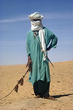 Tuareg man in traditional dress, Algeria, Africa