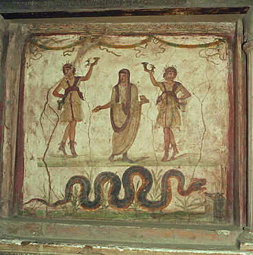 The Lararium, wall paintings in the House of the Vettii in Pompeii, UNESCO World Heritage Site, Italy, Europe