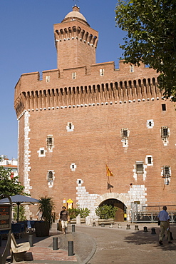 Castellet, Perpignan, Languedoc-Roussillon, France, Europe