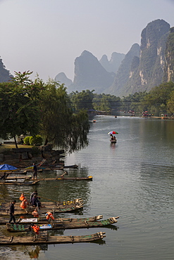 Yulong River, Yangshuo, Guangxi, China, Asia 