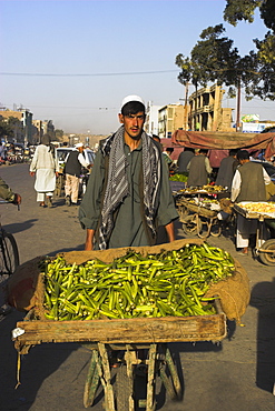 Street market, Central Kabul, Afghanistan, Asia