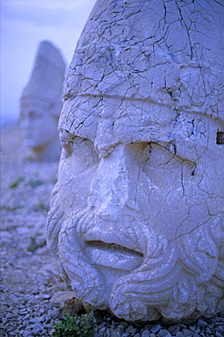 Ancient carved heads of gods on summit of Mount Nemrut, Nemrut Dagi (Nemrut Dag), UNESCO World Heritage Site, Anatolia, Turkey, Asia Minor, Asia