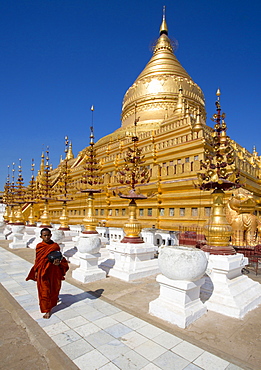 Shwezigon Paya, Nyaung U, Bagan, Myanmar (Burma), Asia