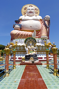 Giant Buddha image at Wat Plai Laem on the North East coast of Koh Samui, Thailand, Southeast Asia, Asia