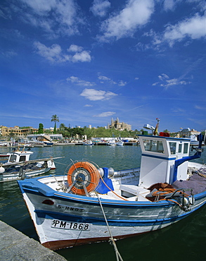 Fishing boat and the cathedral of Palma in the background, on Majorca, Balearic Islands, Spain, Mediterranean, Europe