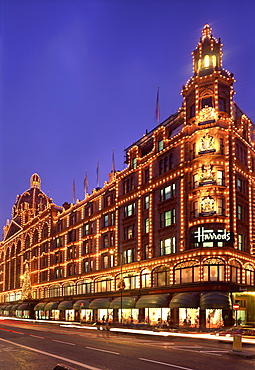 Harrods Department store, illuminated at night, Knightsbridge, London, England, United Kingdom, Europe