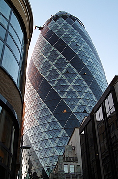 UK, London, Swiss-Re Tower aka Gherkin