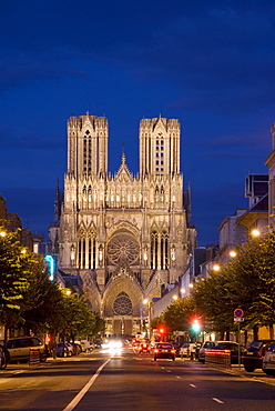 Cathedral, UNESCO World Heritage Site, at night, Reims, Haute Marne, France, Europe