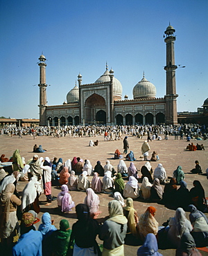 Friday service at the Moti Masjid Mosque, Red Fort, Agra, Uttar Pradesh, India, Asia