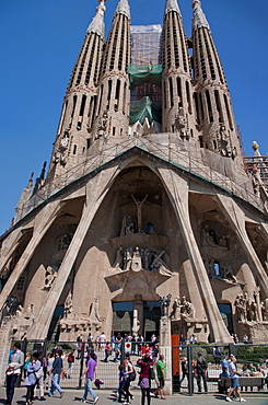 Facade of the Sagrada Familia Cathedral by Gaudi, UNESCO World Heritage Site, Barcelona, Catalonia, Spain, Europe