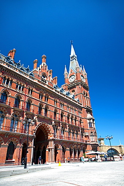 Exterior of the St. Pancras Renaissance Hotel, Euston Road, London, England, United Kingdom, Europe