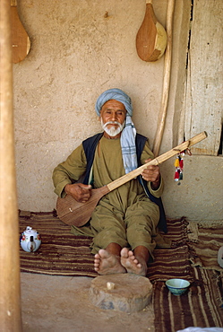 Musician, Tashkurgan, Afghanistan, Asia