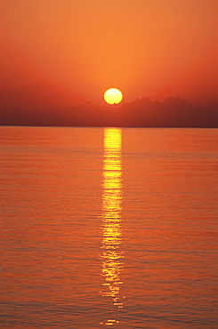 Sunrise over the Mediterranean Sea, Puerto Pollensa, Mallorca (Majorca), Balearic Islands, Spain, Europe