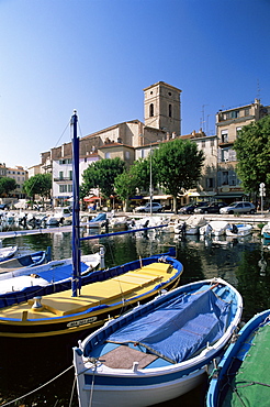 View across the old harbour, La Ciotat, Bouches du Rhone, Provence, France, Mediterranean, Europe