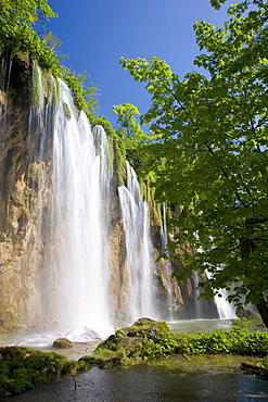 Veliki Prstavac falls, Plitvice Lakes National Park (Plitvicka Jezera), UNESCO World Heritage Site, Lika-Senj County, Croatia, Europe