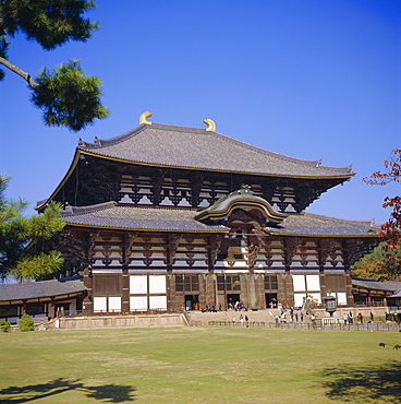 Daibutsu-den Hall of the Great Buddha, 1709, Todai-ji Temple, Nara, Kansai, Japan