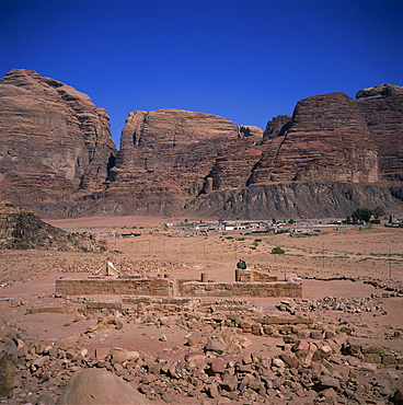 Nabatean temple dating from the 1st century AD, dedicated to the god Allat, Wadi Rum, Jabal Umm Ishrin, Jordan, Middle East