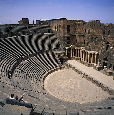 The Roman amphitheatre dating from the 2nd century AD, seating 15000, Bosra, UNESCO World Heritage Site, Syria, Middle East