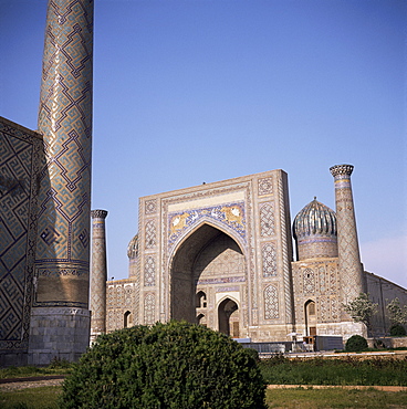 Ulugbek Madrasah, dating from 1420, Registan Square, Samarkand, Uzbekistan, C.I.S., Central Asia, Asia