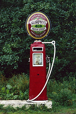 Murphy's Stout petrol pump, County Cork, Munster, Eire (Republic of Ireland), Europe