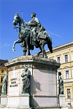 Monument to Ludwig I, Odeonsplatz, Munich, Bavaria, Germany, Europe