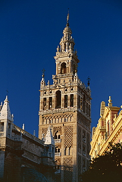 The Giralda, famous minaret and observatory of the Moors dating from the 12th century, Sevilla (Seville), Andalucia (Andalusia), Spain, Europe